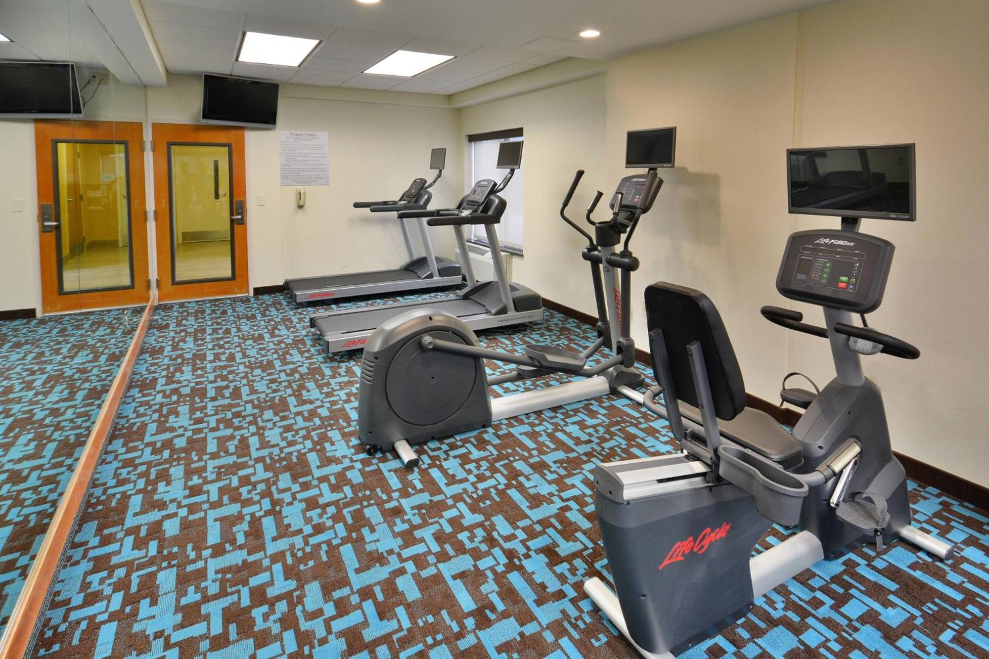 Fairfield Inn And Suites By Marriott Winston Salem/Hanes Exterior photo
