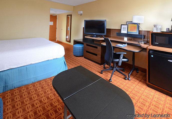 Fairfield Inn And Suites By Marriott Winston Salem/Hanes Exterior photo