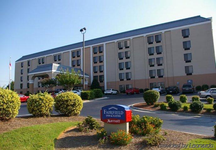 Fairfield Inn And Suites By Marriott Winston Salem/Hanes Exterior photo